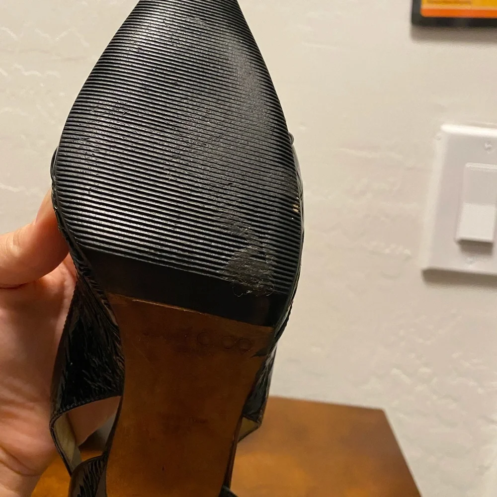 Jimmy Choo Pointed Toe Heel - Picture 4 of 5